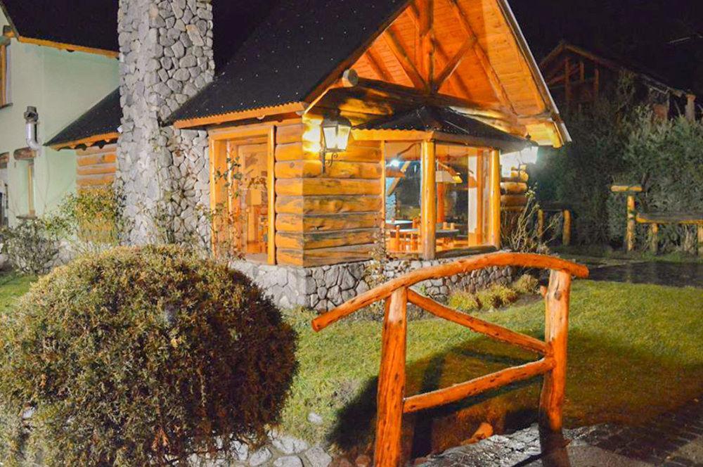 Hosteria Traunco Вилья-ла-Ангостура Экстерьер фото